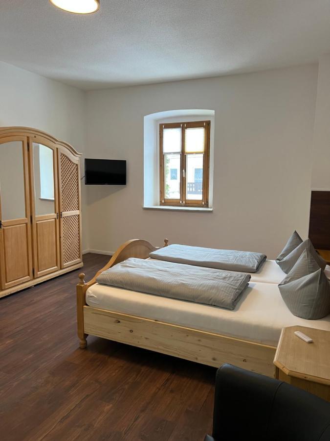 Gasthof Loewen Пфронтен Экстерьер фото